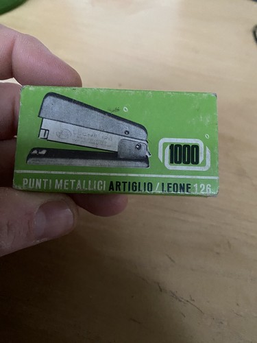 Punti metallici artiglio - punti, leone