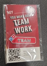 Spilla cappello smaltata Domino's Pizza FAI LAVORARE LA NOSTRA SQUADRA 