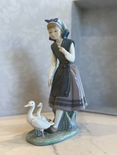 Lladro Girl w/Geese #1035