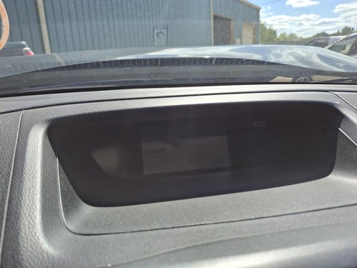 Used infotainment display - used,