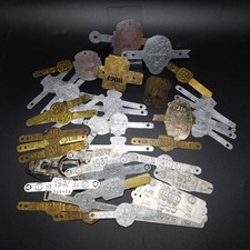 Lotto di 60 contrassegni in alluminio tasse velocipedi anni 20 e perido fascista