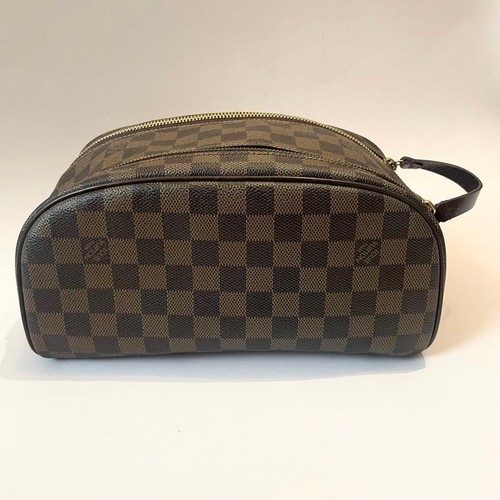 Louis vuitton trousse - vuitton, toilette