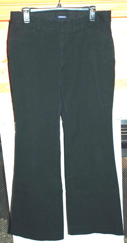 Pantaloni svasati neri
