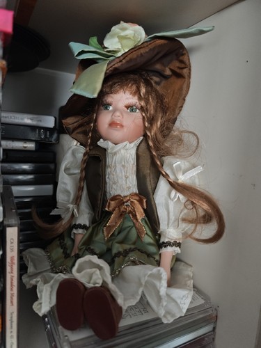 Bambola ceramica anni the - 90,