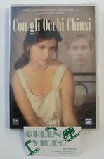 Con gli occhi chiusi - con,