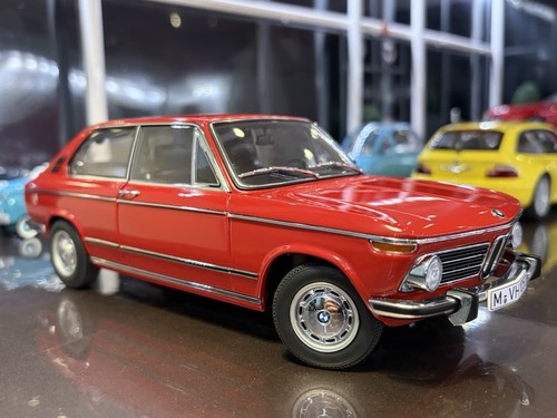 Autoart bmw 2000 - autoart,