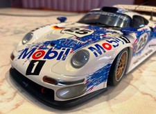 Porsche 911 GT1 #25 T.Boutsen-J.Stuck-B.Wollek UT Models Scala 1/18 19723X