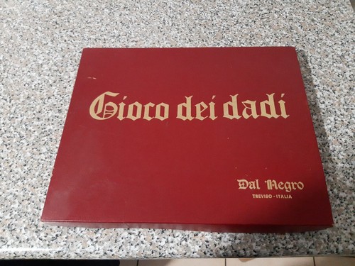 Gioco dei dadi dal negro