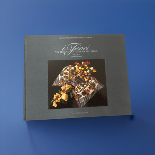Fiori nel tessuto - fiori,