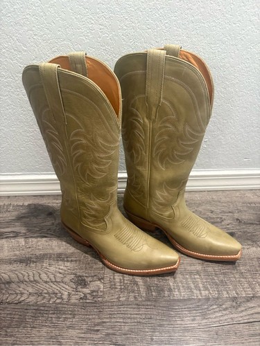 Stivali western con tacco