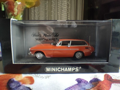 Minichamps volvo p1800 1971 - minichamps,