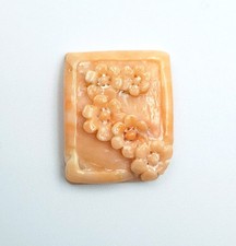 CIONDOLO SPILLA  DI CORALLO ROSA CAMEO PELLE D'ANGOLO DEL GIAPPONE ANTICO ORO