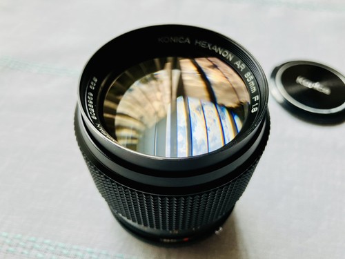 Konica 85mm hexanon - f/1.8, ar