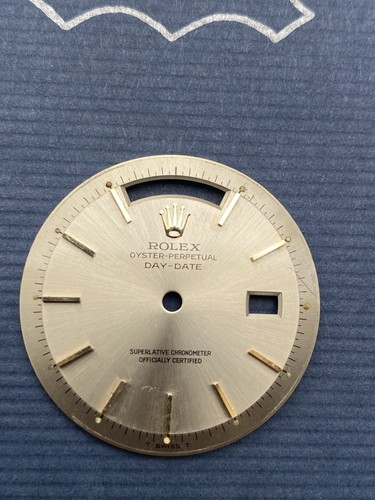 Vintage original dial - original,