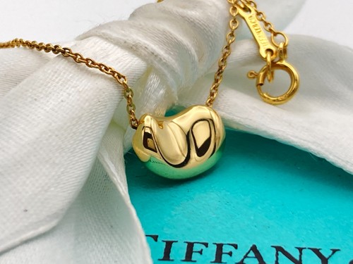 Collana con ciondolo fagiolo