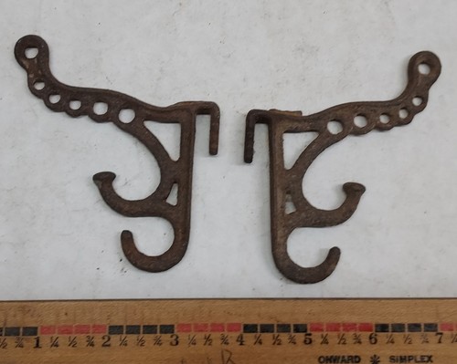 Antico gancio appendiabiti - -,