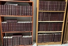 Lotto di libri marrone