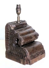 Lampada da tavolo una grande