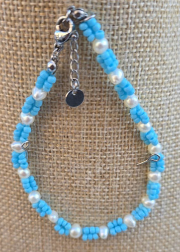 Blue coral bead bracelet - blue,