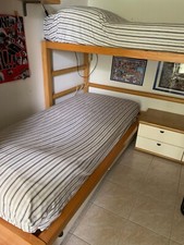 2 Letti a castello, 2 cassettiere, comodino, scrivania e armadio TSettanta.