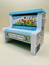 Pianoforte giocattolo per