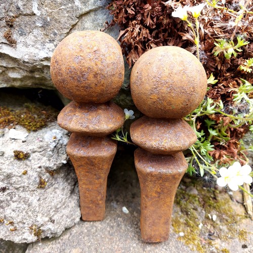 Old vintage cast - 2, iron