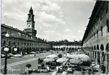 VIGEVANO PAVIA Piazza Ducale bar tavolini ombrelloni portabici ferramenta auto