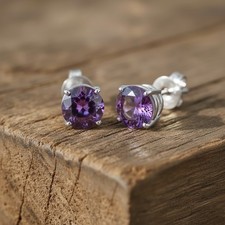 Orecchini a perno ametista