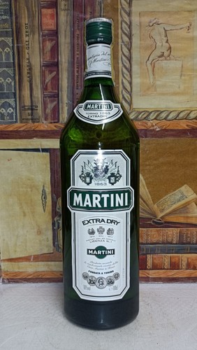 Martini rossi extra dry - &,