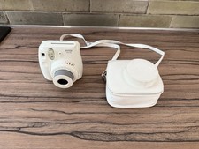 Polaroid Instax Mini 8 Fujifilm , avec pochette , fonctionnel .