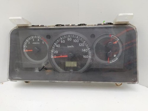 Quadro strumenti nissan - quadro,