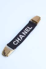 CHANEL Vintage Cup reggicalze