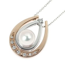 Collana con ciondolo diamante