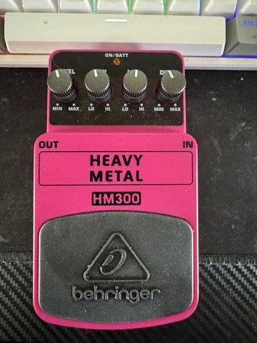 Behringer heavy metal hm300 - heavy,