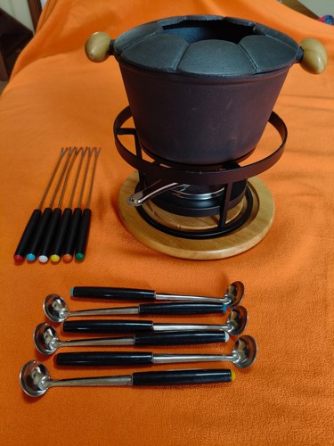 Set fonduta ghisa legno mai