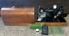 Singer Sewing Machine w/ Foot