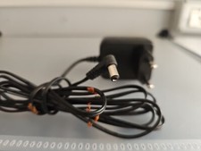 Trasformatore Universale Alimentatore 9V con Spina Presa Casa - Nero...