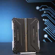 Corsair Vengeance RGB PRO 16