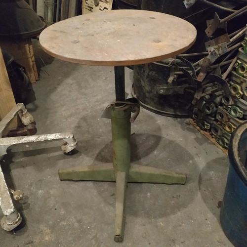 Vintage industrial stool - , metal