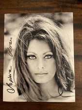 SOPHIA LOREN SPLENDIDA FOTO
