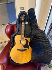 Stupenda Chitarra TAKAMINE 12