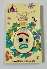 Spilla Hong Kong Disney Resort