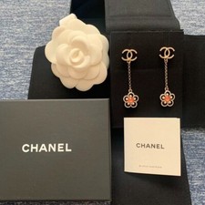 Orecchini lunghi Chanel fiori