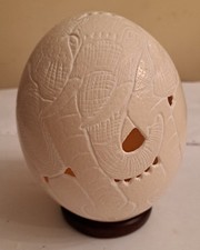 UOVO  DI STRUZZO SCOLPITO CON IMMAGINE DI MAMMUT OTTIME CONDIZIONI