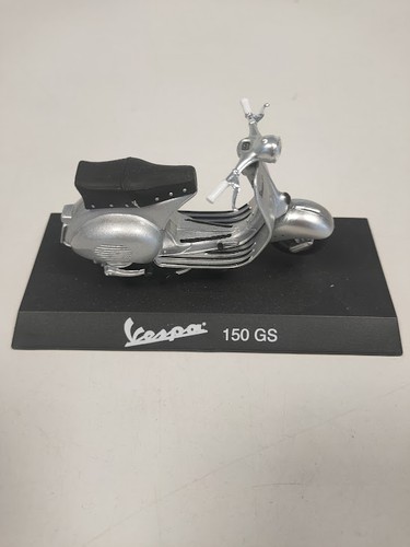 Modellino vespa 150 maisto - vespa,