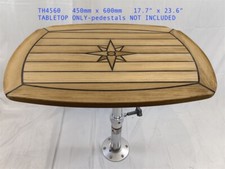 Tavolo in teak a forma di