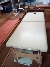 Lettino da massaggi in pelle e legno