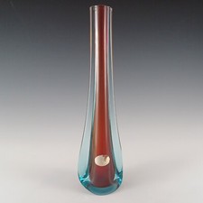 Vaso con stelo in vetro rosso