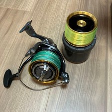 (Casting) Mulinello da spinning, gen, con bobina Yumeya