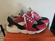 Nike Air Huarache womens Size